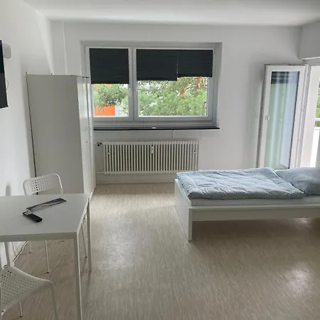 Monteurwohnungen In - Ideal Fuer Arbeiter & Geschaeftsreisende Apartmán Lampertheim