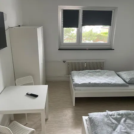 Monteurwohnungen In - Ideal Fuer Arbeiter & Geschaeftsreisende